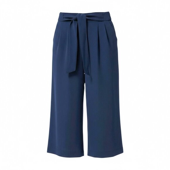 Lululemon | 2 | Noir Crop Pant | True Navy | Minimalist | Athleisure | Casual - Picture 1 of 16